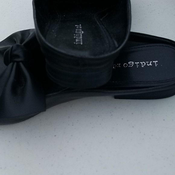 Shoes - Picture 8 of 9